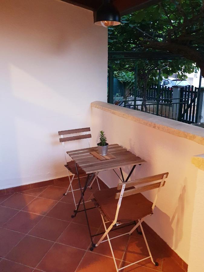 Apartments Kiwi โรวีน ภายนอก รูปภาพ