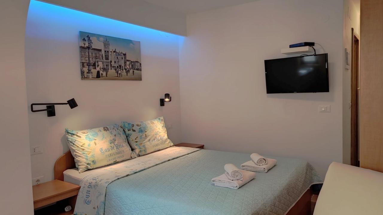 Apartments Kiwi โรวีน ภายนอก รูปภาพ